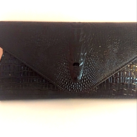 NWT Faux Croc Black Patent 3 in 1 Clutch - Picture 5 of 13